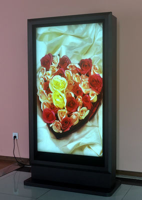 4K UHD Resolution 75 Inch Outdoor LCD Digital Signage Totem